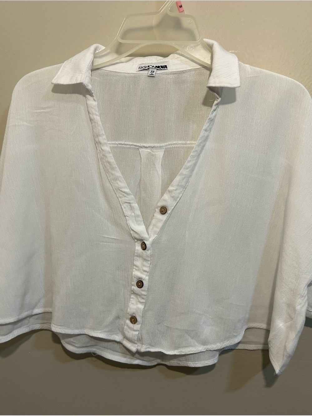 Fashion Nova White Button-Front Collared V-Neck Top